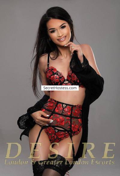 20 year old Caucasian Escort in Central London London Cora