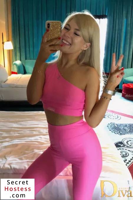 Iceberg 23Yrs Old Escort Size 6 168CM Tall London Image - 6