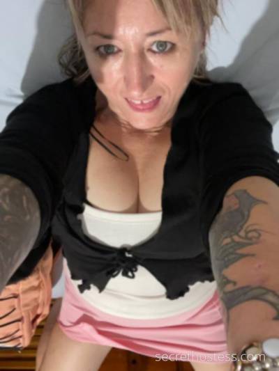 45 year old Escort in Bar Beach Newcastle wet pussy needs cock reward me