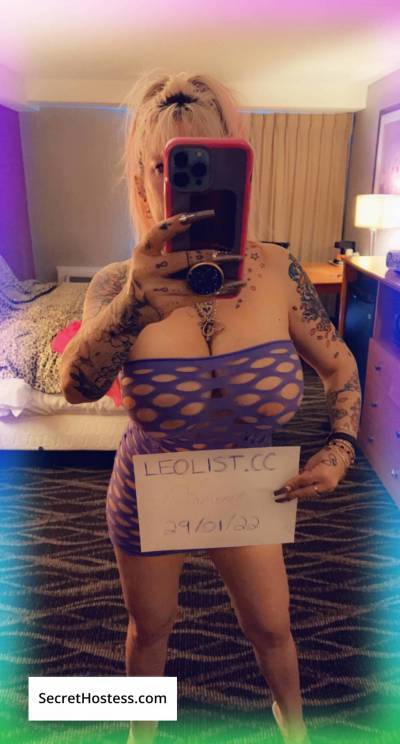 43 year old Asian Escort in Markham Classy, Sassy, and a 'Lil Bad Assy