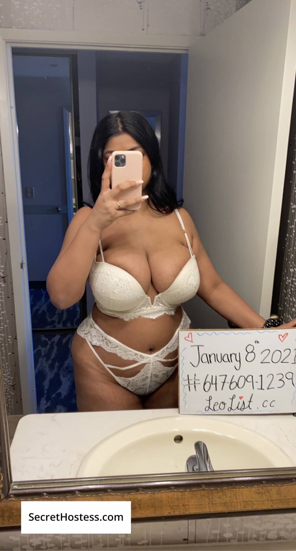 INDIAN horny curvy busty girl - hindi speaking Escorts Mississauga Canada