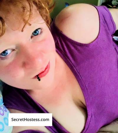 26 Year Old Asian Escort Kitchener Redhead Blue eyes - Image 3