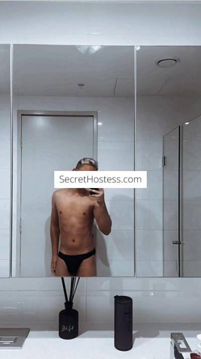 19 year old Escort in Sydney Gay Nineteen year old