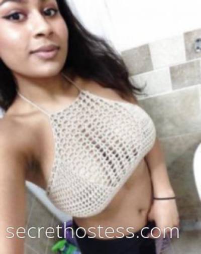 25 year old Escort in Glenroy Melbourne Down to earth, Genuine, Sexy Glamour for you, 2 girls
