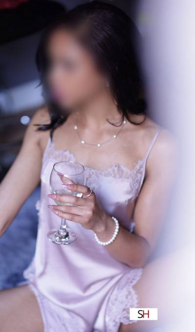 20 Year Old Scandinavian Escort Vancouver Brunette Brown eyes - Image 7