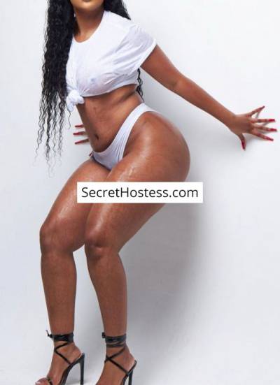 23 Year Old Ebony Escort Dakar Black Hair Brown eyes - Image 1