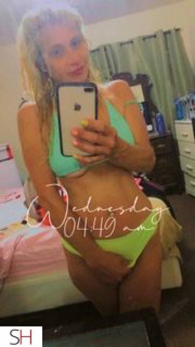 Escort Size 6 Kitchener Image - 1