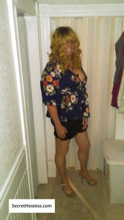 Hungry Tranny Cougar 44Yrs Old Escort 73KG 178CM Tall Edmonton Image - 1