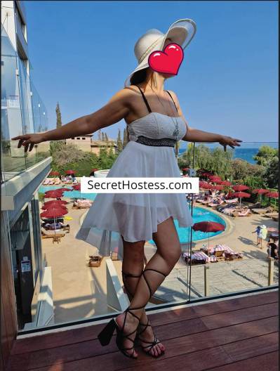 Escort Limassol Brunette Green eyes - Image 2