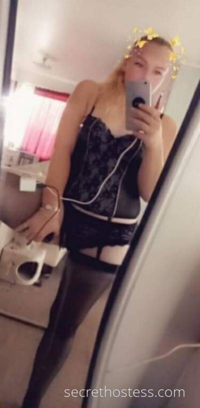 36 year old Escort in Augustine Heights Brisbane Hosting today in goodna area x