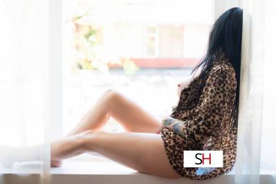 42 Year Old Caucasian Escort Vancouver Brunette - Image 2