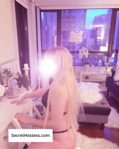 21 Year Old Asian Escort Vancouver Blonde Green eyes - Image 9