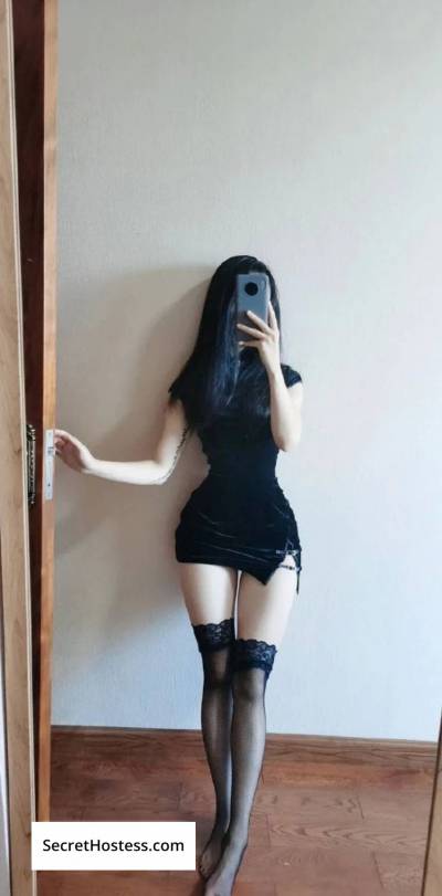 23 year old Asian Escort in Kitchener 3 girls every day