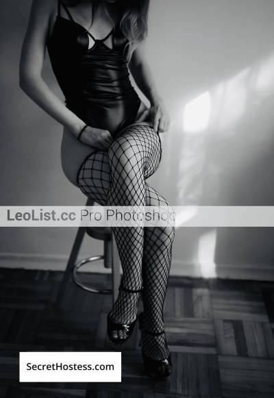 22 Year Old Asian Escort Ottawa Redhead - Image 2