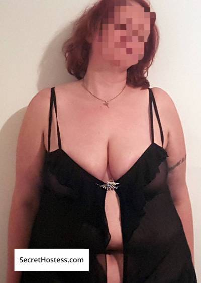 34 Year Old Asian Escort Edmonton Redhead Blue eyes - Image 1