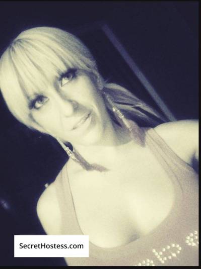 28 year old Asian Escort in Edmonton A VIP Experience Unlike Any Others