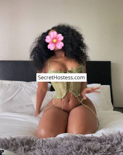 23 Year Old Ebony Escort Dakar Black Hair Brown eyes - Image 2