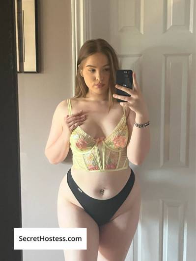 20 year old Asian Escort in Oshawa I could be your fantasy