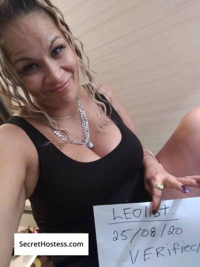 32 year old Escort in Regina I'm sexy from every angle easy going not rushing luv2 plzzzz