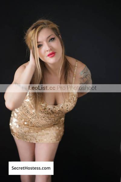 30 Year Old Asian Escort Vancouver - Image 5