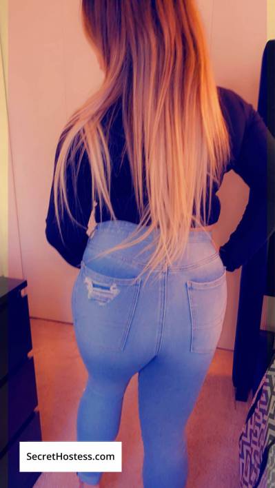 22 Year Old Hispanic Escort Vancouver Blonde - Image 2