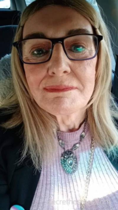 Full Girlfriend experience (GFE) with Julia hot sexy trans in Brisbane