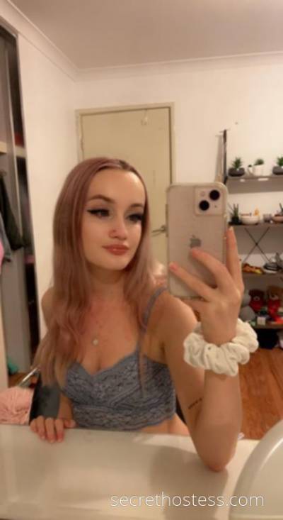 Petite 18 year old girl in Perth