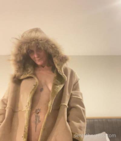 42 year old Escort in Perth Bekx can make ur fantasies come true