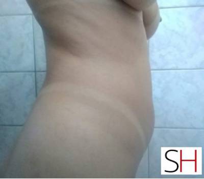 19 year old White Escort in Caruaru Pernambuco Tenho local adoro chupar sou bem apertadinha 100 reais