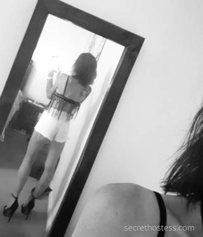 Escort available in Gosford