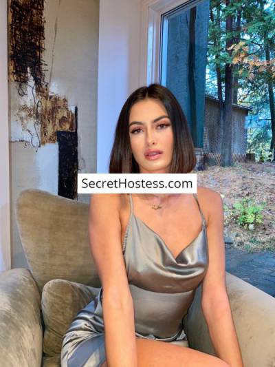 21 Year Old Caucasian Escort Dubai Brown Hair Green eyes - Image 2