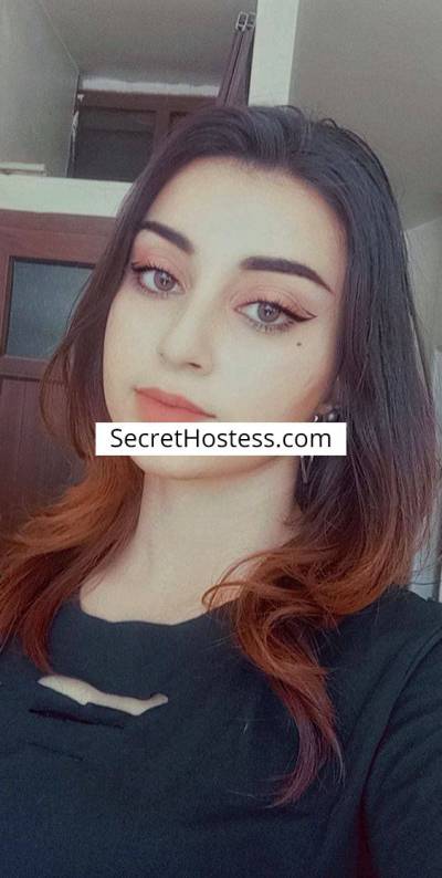 Escort Karachi Black Hair Brown eyes - Image 2