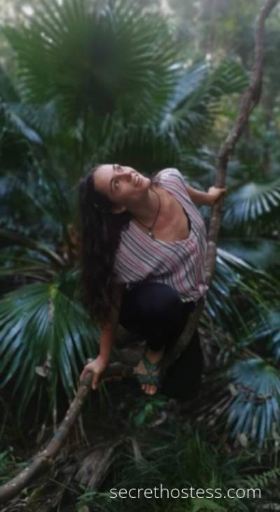 28 year old European Escort in Brisbane Threesome experience European