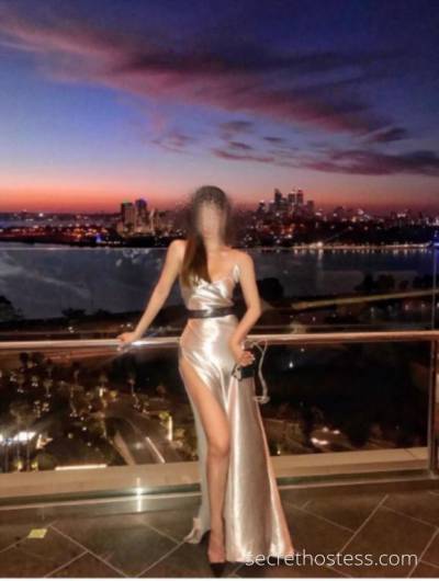 27 year old Thai Escort in Ascot Perth The pic background is swanriver! REAL pic
