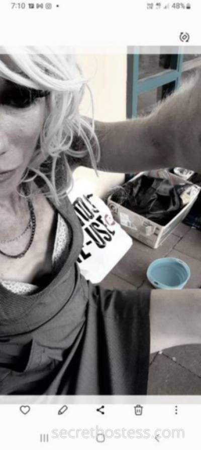 88 year old Escort in Mackay Hot hot tight pussy katiya