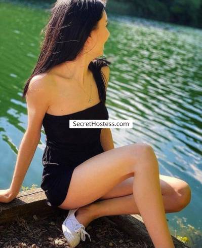 19 year old Caucasian Escort in Hannover Nora, Independent Escort