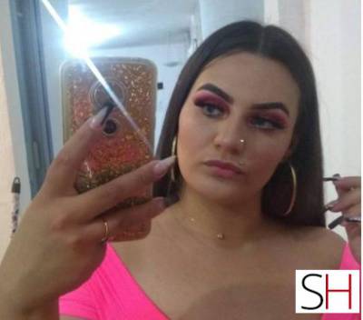 Stephanny Griffen ,sou morena ,olhos castanhos in Rio Grande do Sul