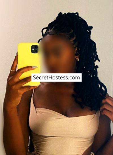 22 Year Old Ebony Escort Casablanca Black Hair Black eyes - Image 1