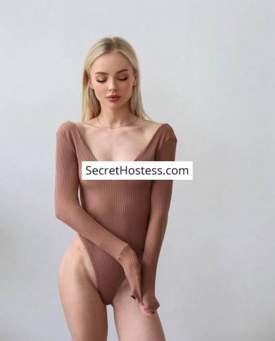 23 Year Old Caucasian Escort Milan Blonde Green eyes - Image 4