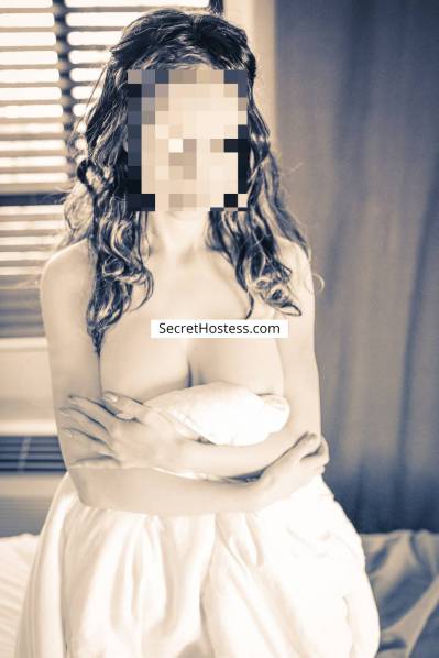 32 Year Old Escort Chicago IL Brunette Blue eyes - Image 3