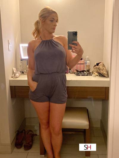 30 year old White Escort in Tempe AZ Maryjo - Sexy Petite Curvy Fun Blonde