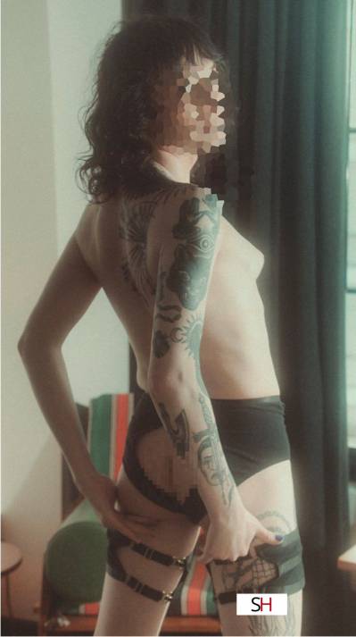 Lana Waters - Sweet tattooed transsexual 20 year old Escort in Brooklyn NY