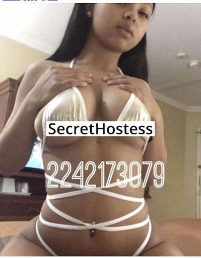 21 year old Mixed Escort in Chicago IL Envy