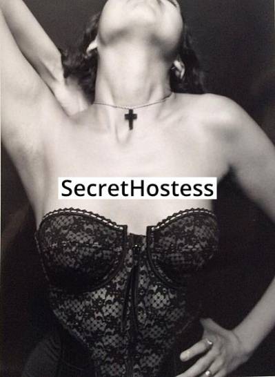 30 year old Caucasian Escort in Chicago IL Goddess jezebel