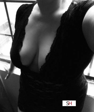 40 Year Old Puerto Rican Escort Boston MA Brunette Brown eyes - Image 6