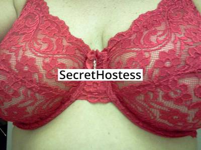 45 Year Old Caucasian Escort Chicago IL Brunette - Image 1