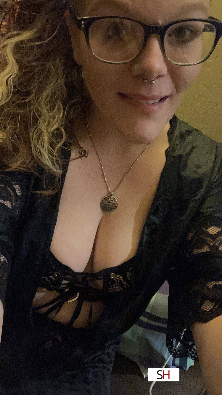 30Yrs Old Escort Size 10 169CM Tall Akron OH Image - 2