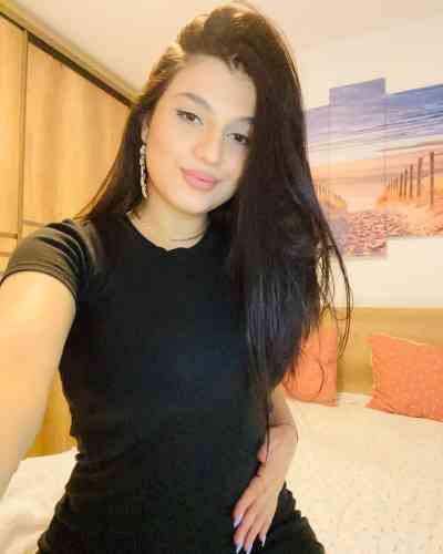 24Yrs Old Escort Size 16 52KG 5CM Tall Berlin Image - 2