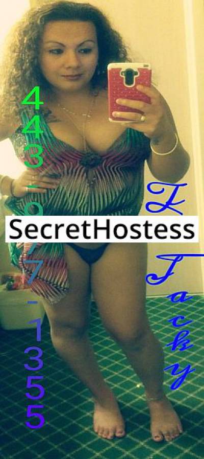 21 Year Old Latino Escort Washington DC Brunette - Image 1