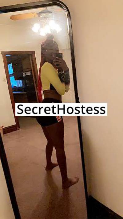 21 Year Old American Escort Chicago IL - Image 5